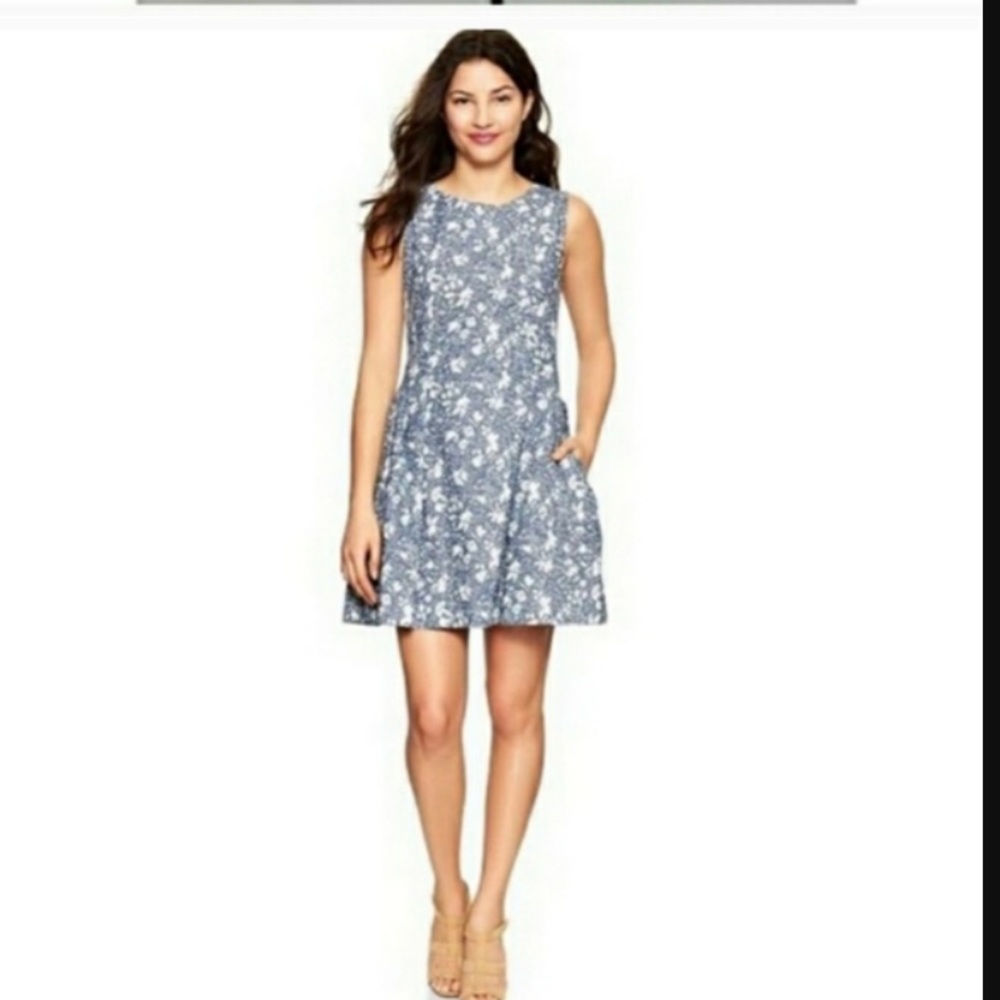 SOLD GAP floral dress *with pockets*